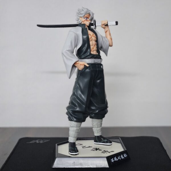 Sanemi Shinazugawa 30 cm Figure from Demon Slayer - Image 2