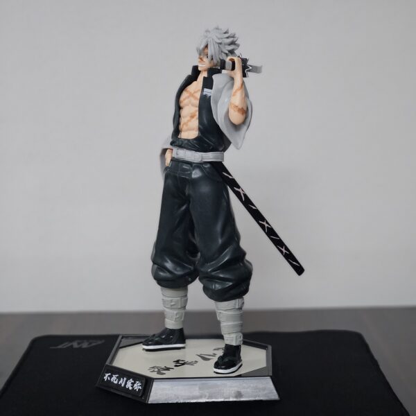 Sanemi Shinazugawa 30 cm Figure from Demon Slayer - Image 3
